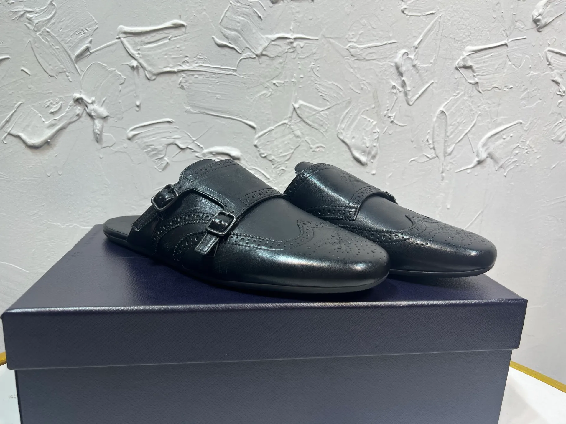 P780 prada derby2025 spring and autumn latest Prada slip-on retro men's Muleto shoes, Shuffle double-buckle Monk shoes, upper cowhide, lining and foot cowhide, rubber sole, black and brown 2-color original packaging Code number: 39-46